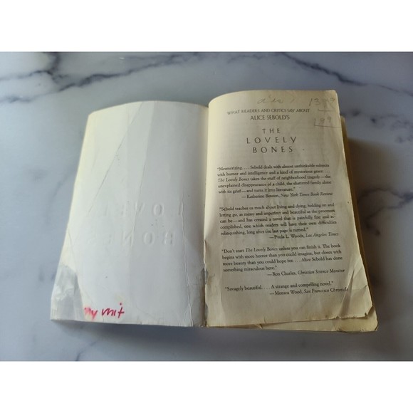 The Lovely Bones by Alice Sebold (2004, Trade Paperback, Reprint) - Picture 2 of 10